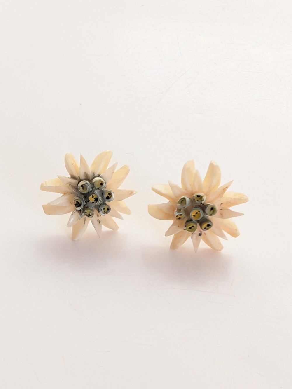 Vintage Estate Carved Celluloid Flowers Daisy Cottagecore Post Stud Earrings